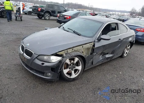 2007 BMW 328Xi z USA, uszkodzony, nr VIN WBAWC33547PD06792